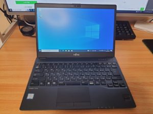 富士通　LIFEBOOK U938/S　13.3型ワイド液晶モデル