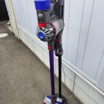 【ご成約】ダイソンV8/SV10-本体ロングパイプFluffyクリーナーヘッド　スタンド付き